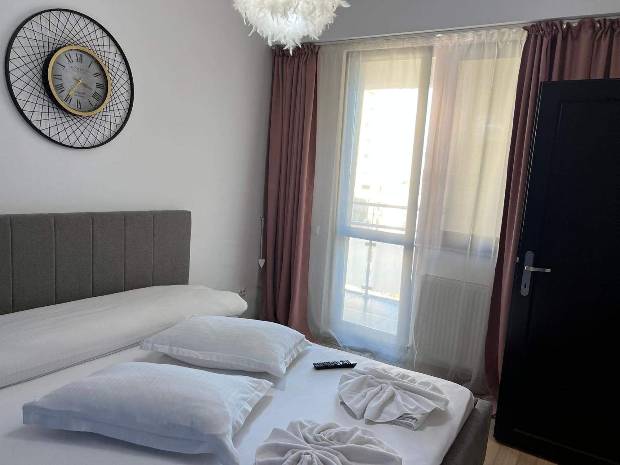 Luxury Glam Apartments Iasi At Lazar Palas ภายนอก รูปภาพ